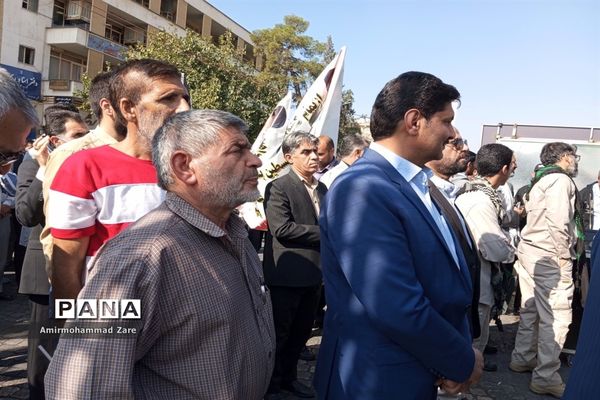 طنین شعار مرگ بر آمریکای دانش‌آموزان شیرازی در روز 13 آبان