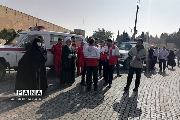 حضور پرشور دانش‌آموزان حماسه ساز شیرازی  در راهپیمایی یوم الله 13 آبان