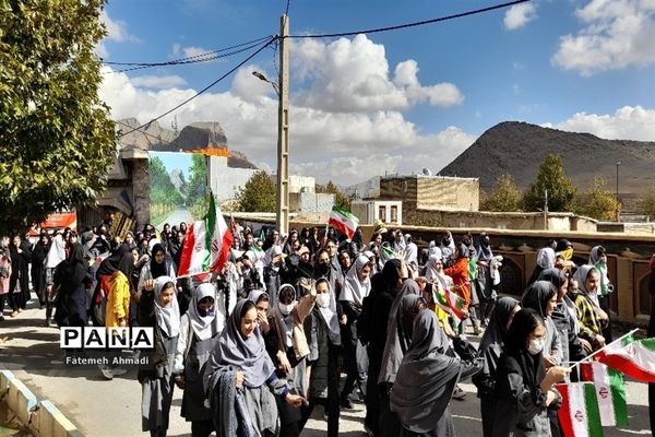 استقبال مردم شهر توره از راهپیمایی ۱۳ آبان