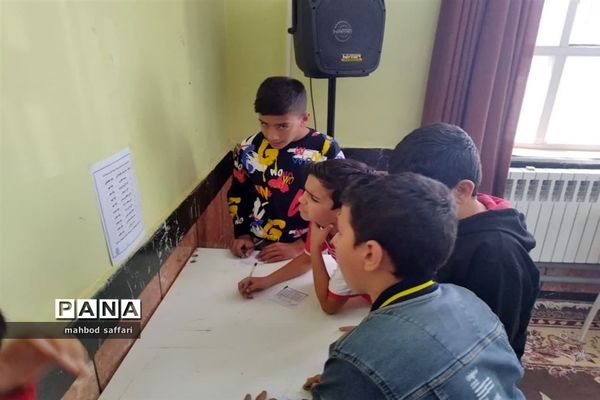 انتخابات شورای دانش‌آموزی در مدرسه نمونه دولتی آیت الله طالقانی شهرستان جاجرم