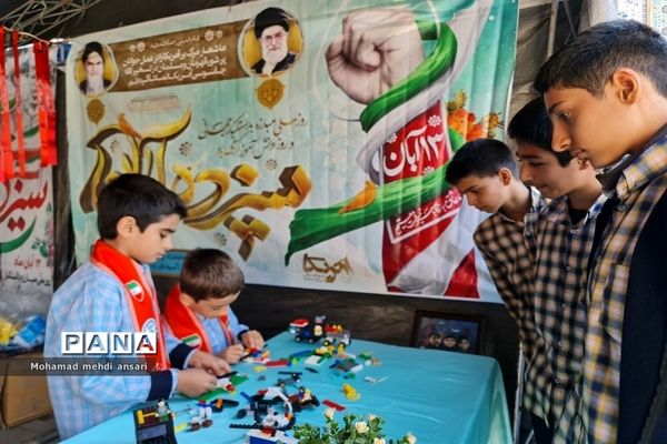 غرفه فرهنگی سازمان دانش‌آموزی ناحیه 2 شیراز حرم مطهر شاهچراغ (ع)