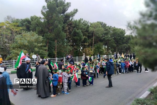 راهپیمایی مردم انقلابی قم در یوم الله 13 آبان-2