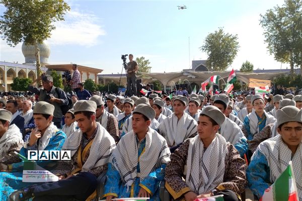 اجتماع چند هزار نفری دانش‌‌آموزان در حرم شاهچراغ (ع)