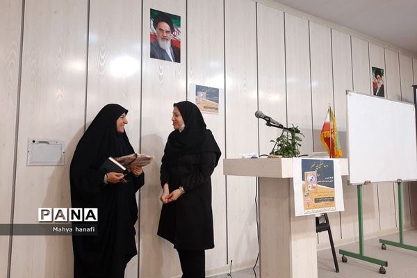 برگزاری کارگاه هدایت تحصیلی در دبیرستان آزاده رودهن