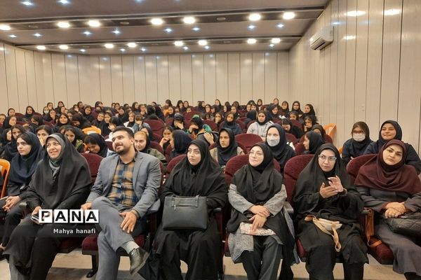 برگزاری کارگاه هدایت تحصیلی در دبیرستان آزاده رودهن