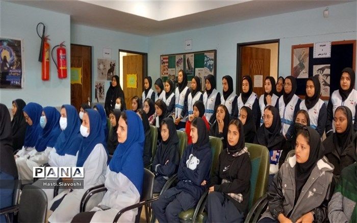 اولین اردوی جهادی درمان در مدرسه شهید کفایی‌زاده شهرستان پاکدشت/فیلم