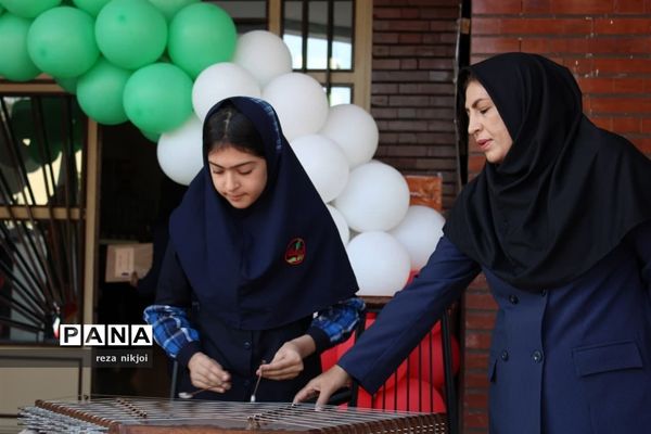 زنگ استکبار ستیزی در آموزشگاه فرزانگان ناحیه یک بهارستان