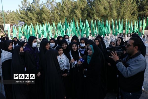 اعزام نخستین کاروان راهیان نور دانش‌آموزی قم به مناطق عملیاتی جنوب