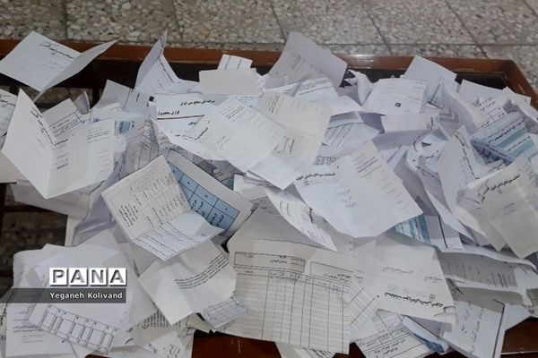برگزاری انتخابات شهردار مدرسه با هدف افزایش مشارکت پذیری و کسب تجربه دانش‌آموزان در مدرسه حدیث کساء ناحیه یک شهرری