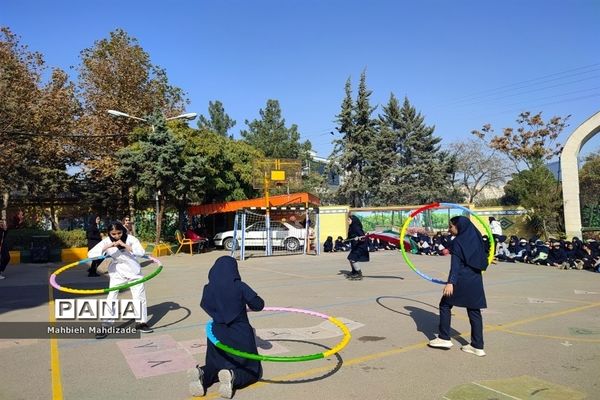 آیین آغاز مسابقات ورزشی دانش‌آموزان سراسر کشور در دبیرستان آرمینه مصلی نژاد