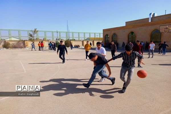 المپیاد درون‌مدرسه ای  در دبیرستان دکترشریعتی شهرستان جاجرم