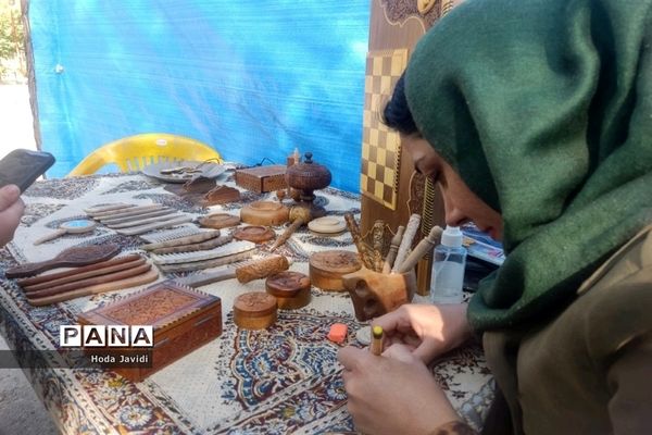 حضور دانش‌آموزان  دختر شمال استان فارس در اردوی شهید نیری در اردوگاه میثاق آباده