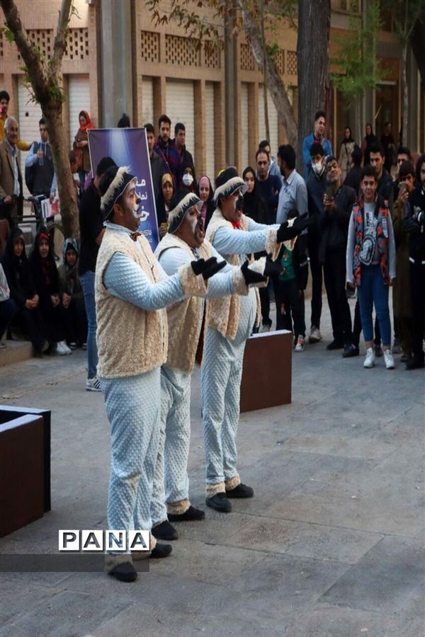 نخستین روز  جشنواره تئاتراصفهان