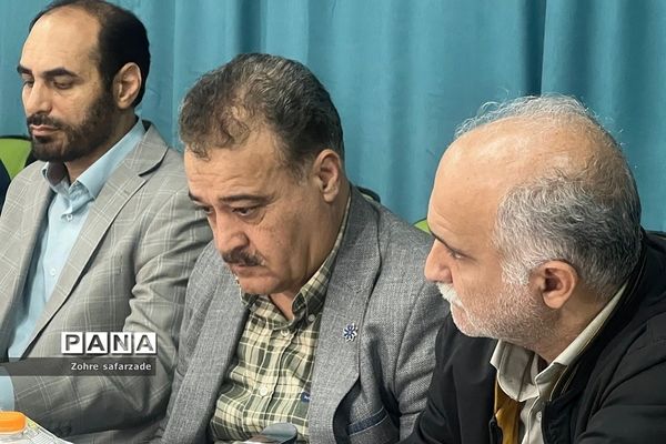 جلسه مدیران مدارس سمپاد شهرستان‌های استان تهران در رودهن
