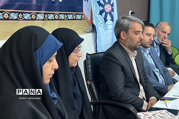 جلسه مدیران مدارس سمپاد شهرستان‌های استان تهران در رودهن