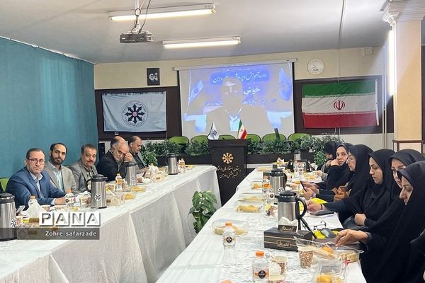 جلسه مدیران مدارس سمپاد شهرستان‌های استان تهران در رودهن