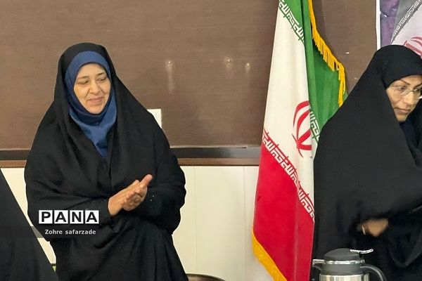جلسه مدیران مدارس سمپاد شهرستان‌های استان تهران در رودهن