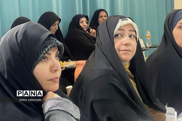 جلسه مدیران مدارس سمپاد شهرستان‌های استان تهران در رودهن