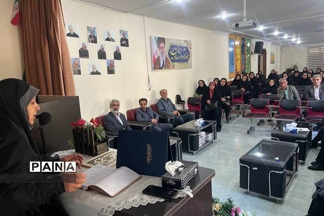 جلسه هماندیشی روسای انجمن اولیا و مربیان مدارس رودهن