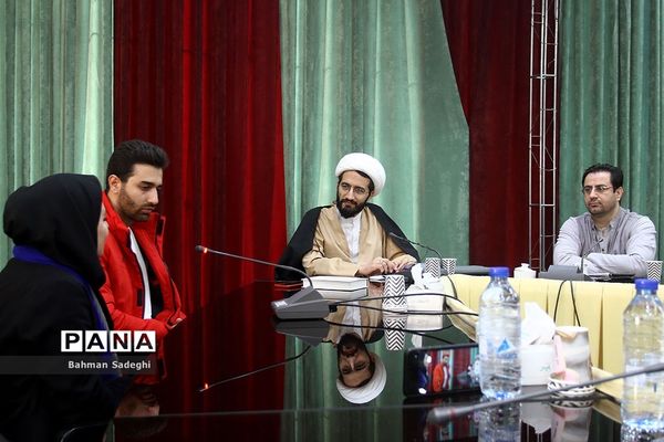 دیدار رئیس سازمان پژوهش و برنامه‌ریزی با زوج نوآور
