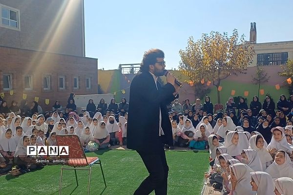 برگزاری جشن هفته کتاب و کتاب خوانی در مدرسه امام رضا(ع)  مهرآباد رودهن