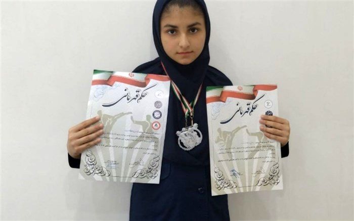 کسب دو مدال نقره در مسابقات لیگ نخبگان استان تهران توسط دانش‌آموز ملاردی