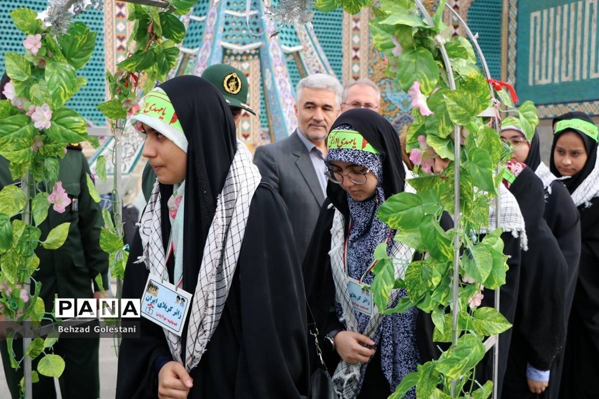 اعزام کاروان دانش‌آموزی راهیان نور آذربایجان غربی