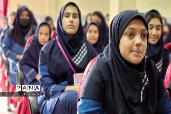 اجرای تئاتر سلول های بنیادی در ناحیه یک بهارستان