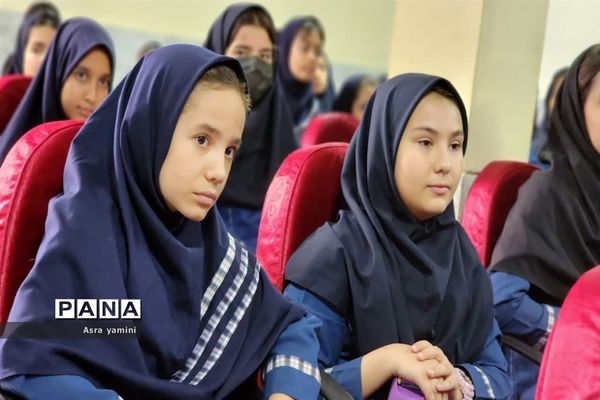 اجرای تئاتر سلول های بنیادی در ناحیه یک بهارستان