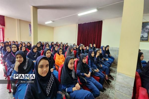 اجرای تئاتر سلول های بنیادی در ناحیه یک بهارستان