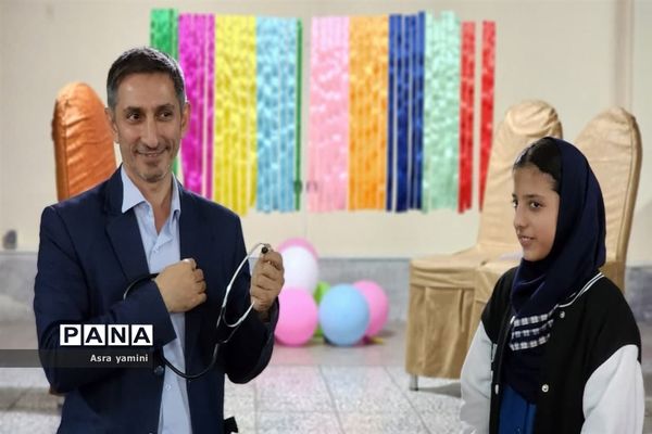 اجرای تئاتر سلول های بنیادی در ناحیه یک بهارستان