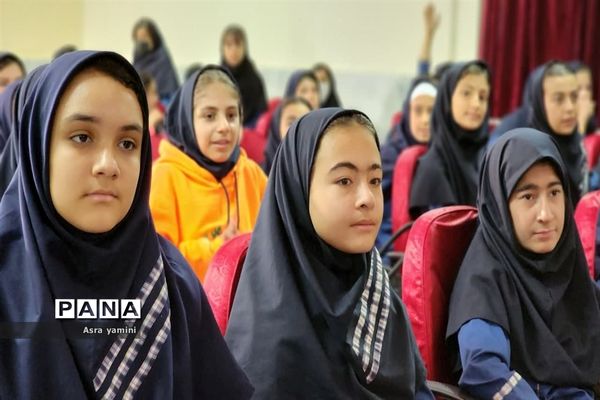 اجرای تئاتر سلول های بنیادی در ناحیه یک بهارستان