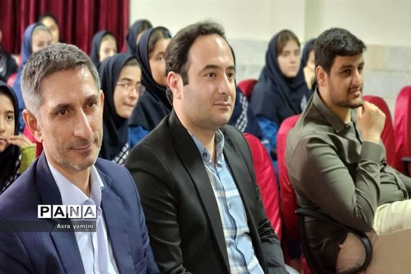 اجرای تئاتر سلول های بنیادی در ناحیه یک بهارستان