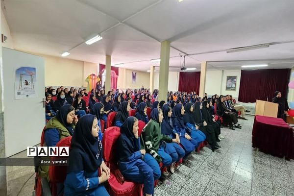 اجرای تئاتر سلول های بنیادی در ناحیه یک بهارستان