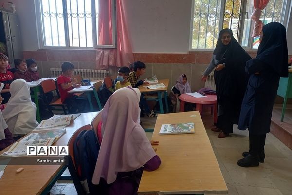 بازدید کارشناس آموزش ابتدایی و راهبر پایه اول از سه مدرسه ابتدایی رودهن