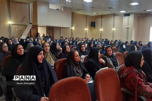 کارگاه آموزشی اتوماسیون اداری جدید برای مدیران مدارس پاکدشت