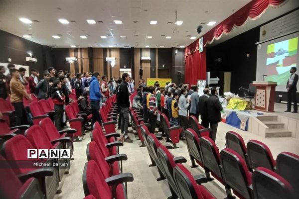 مراسم بزرگداشت علامه طباطبایی توسط دانش‌آموزان هنرستان علامه طباطبایی اقلید