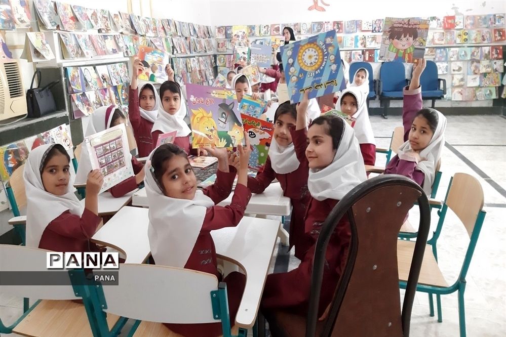 برنامه‌های مدارس پارسیان در هفته کتاب و کتاب‌خوانی