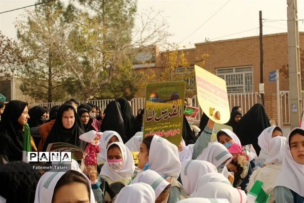 راهپیمایی محکومیت جنایات رژیم کودک کش اسرائیل در شهرستان بام و صفی آباد