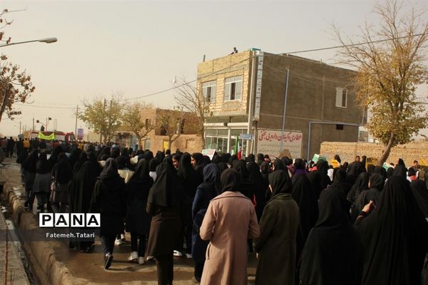 راهپیمایی محکومیت جنایات رژیم کودک کش اسرائیل در شهرستان بام و صفی آباد