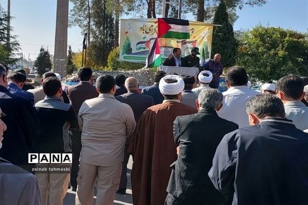 تجمع دانش‌آموزان و فرهنگیان سروستانی در  حمایت از کودکان غزه