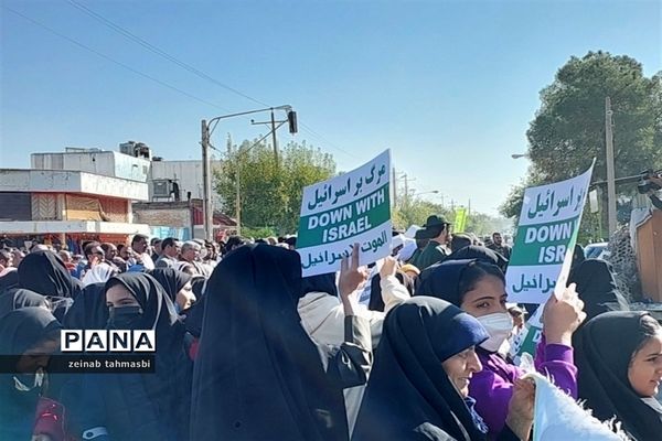 تجمع دانش‌آموزان و فرهنگیان سروستانی در  حمایت از کودکان غزه