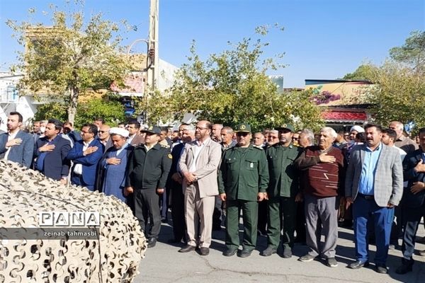 تجمع دانش‌آموزان و فرهنگیان سروستانی در  حمایت از کودکان غزه