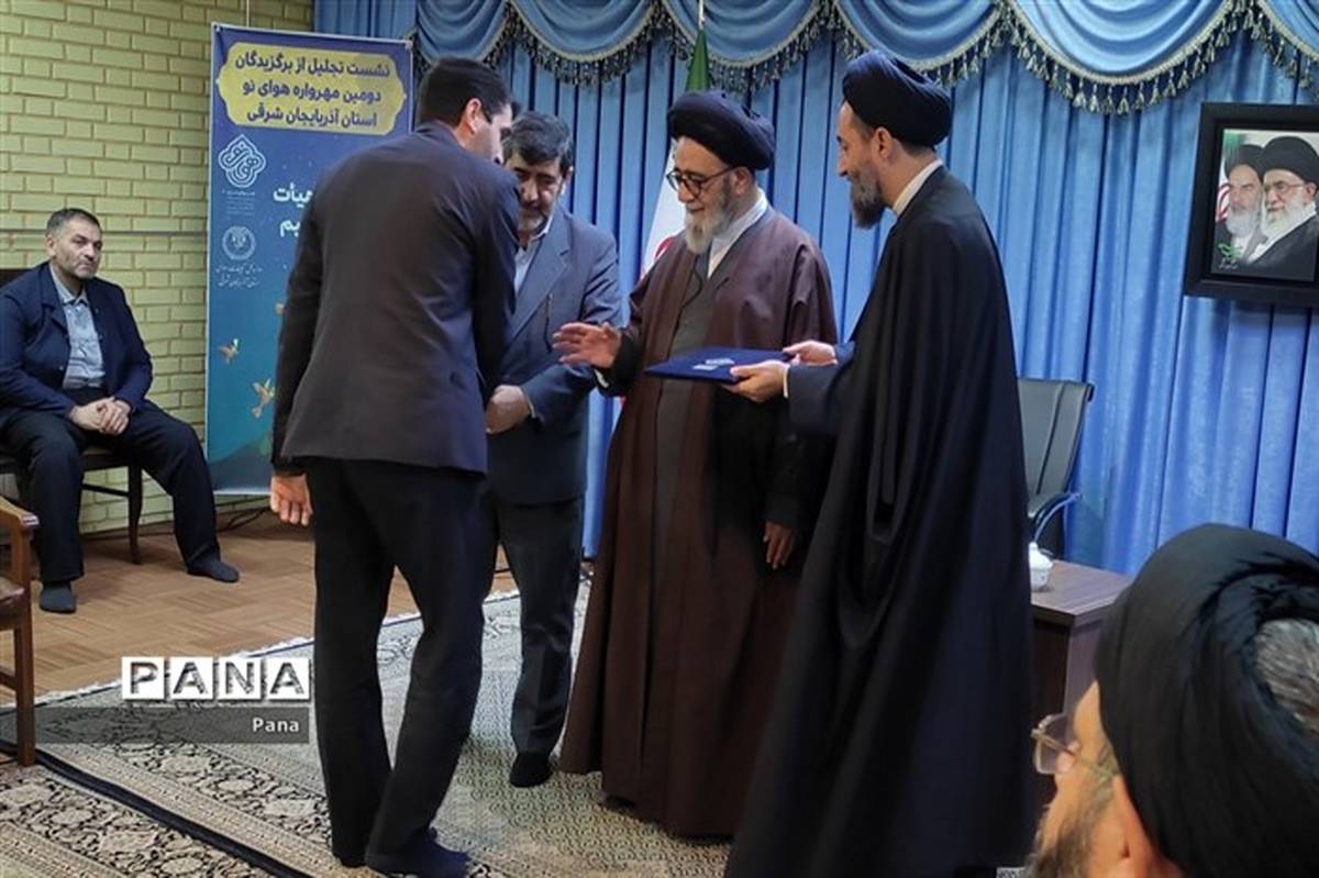 اهمیت کمک های مردمی با محوریت مساجد و هیئات در ادامه نهضت انقلاب اسلامی