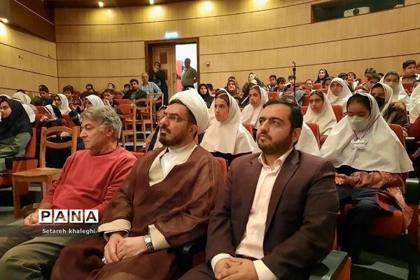 برنامه‌‌های فرهنگی هنری در کتابخانه کوثر دماوند به‌مناسبت هفته کتابخوانی