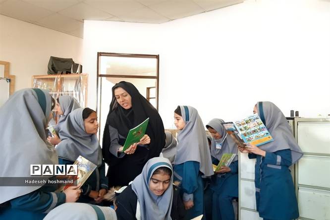 برگزاری نمایشگاه کتاب و کتابخوانی در خلیلآباد