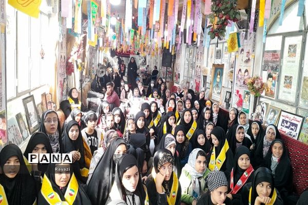 حضور دانش‌آموزان عضو سازمان دانش‌آموزی در بوستان امام و شهدا در روز حماسه مردم اصفهان
