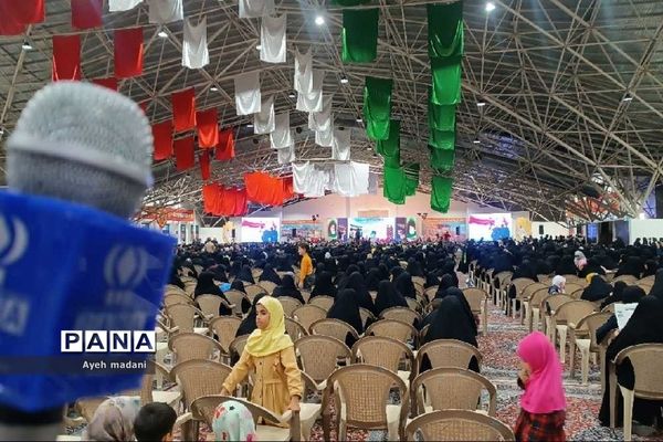 حضور مردم شهید‌پرور اصفهانی به مناسبت روز اصفهان در گلستان شهدا