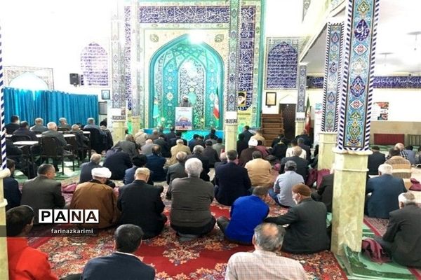 اقامه باشکوه نماز جمعه عبادی_سیاسی در شهرستان فیروزکوه