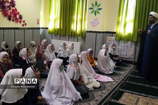 برگزاری نماز جماعت در تمامی مدارس شهرستان دماوند